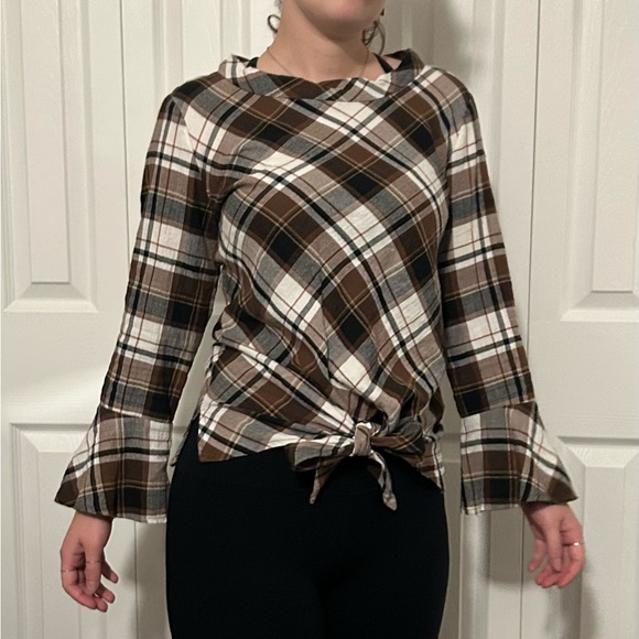 Plaid Blouse - Picture 2 of 3